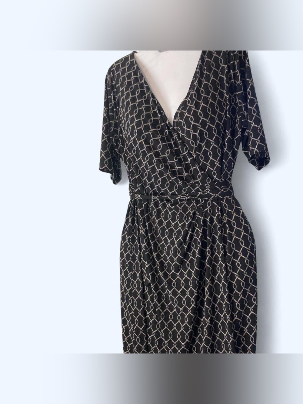 Motherhood Maternity black & white midi dress with tie waist and V-neckline M